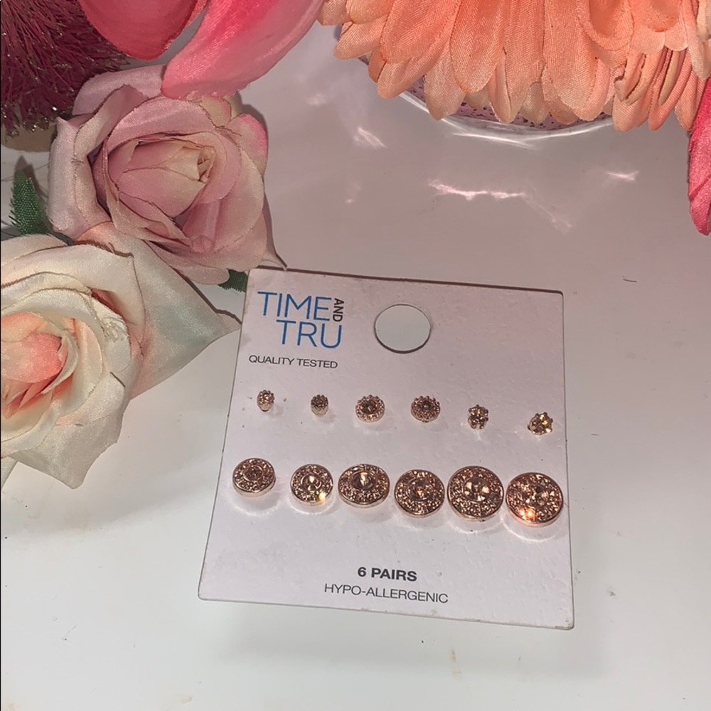 6 pairs of hypo allergenic earring studs